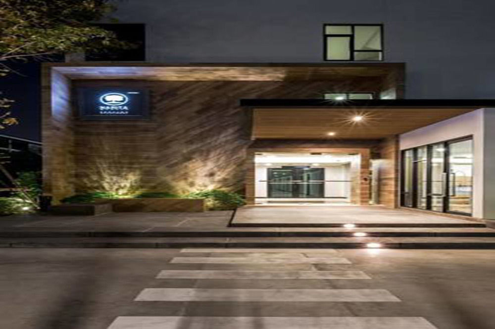 Narita Amata Hotel Chonburi Eksteriør billede